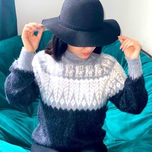 Women’s Handmade Alpaca Sweater size M